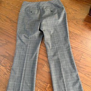 Loft slacks in grey/black/lavendar stripe plaid, sz 8P Curvy